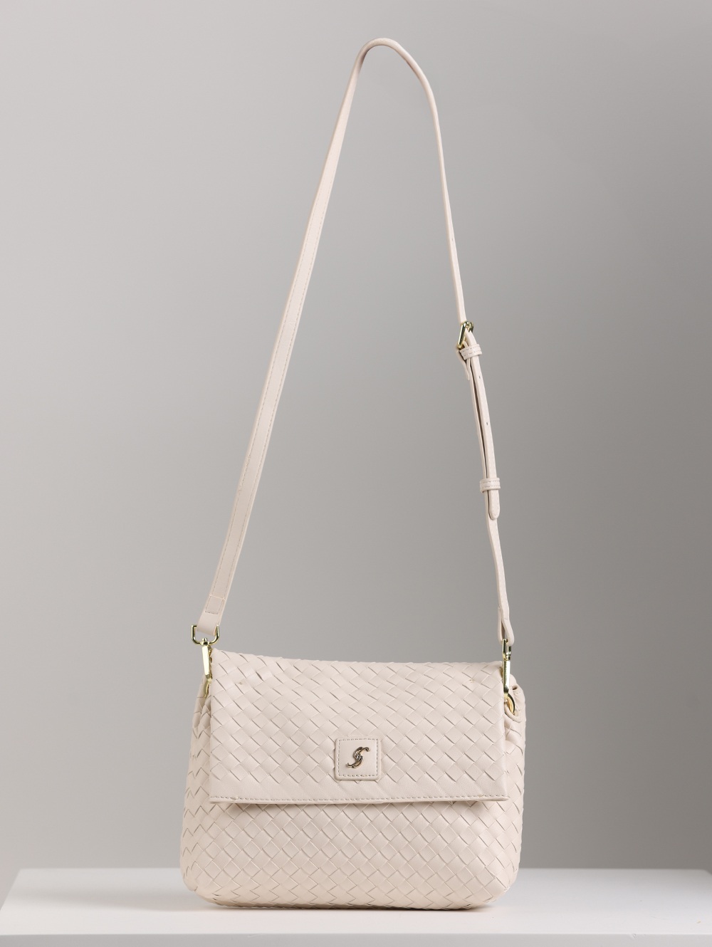 L146 BEIGE