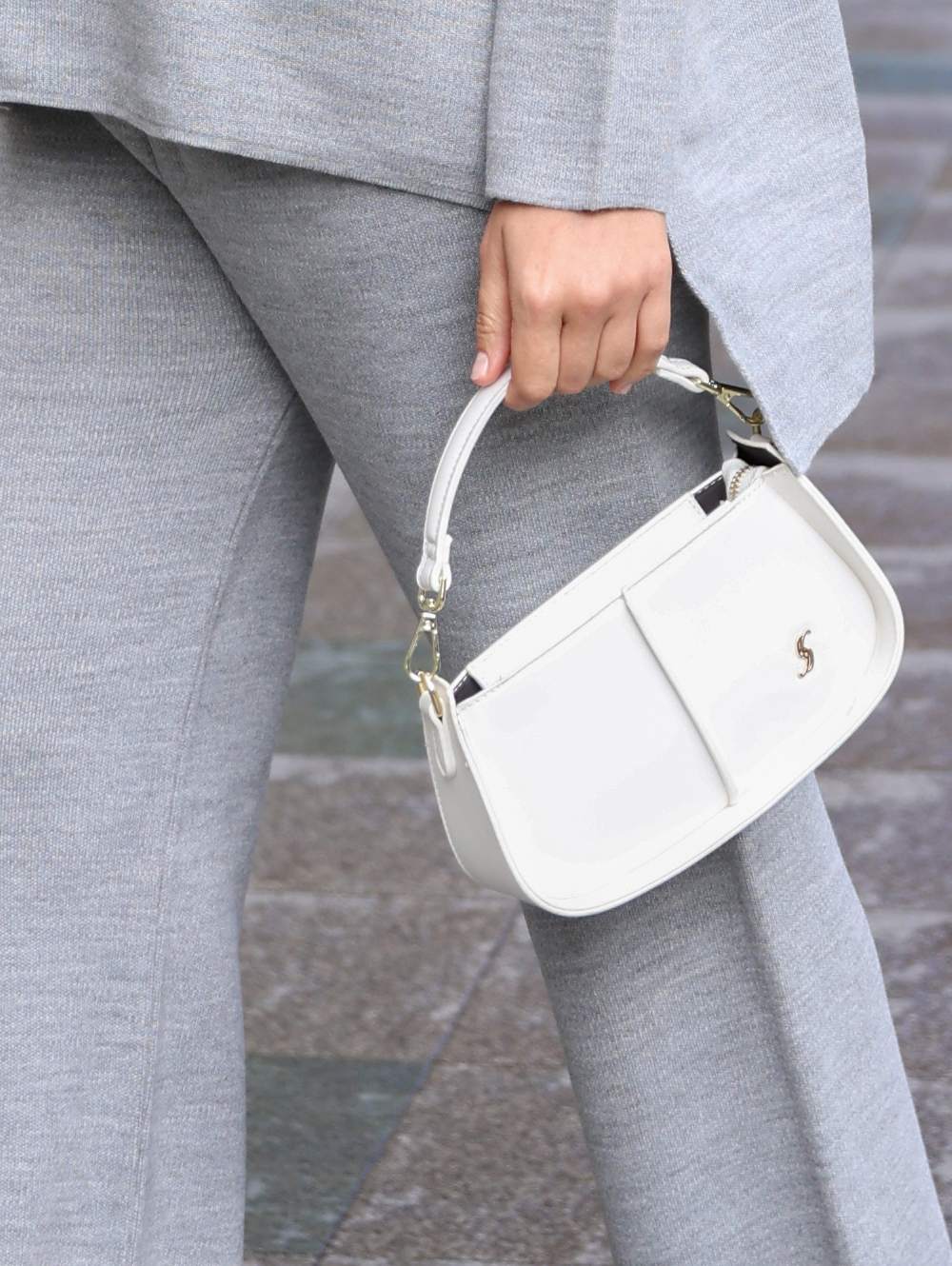 L182 White (2)