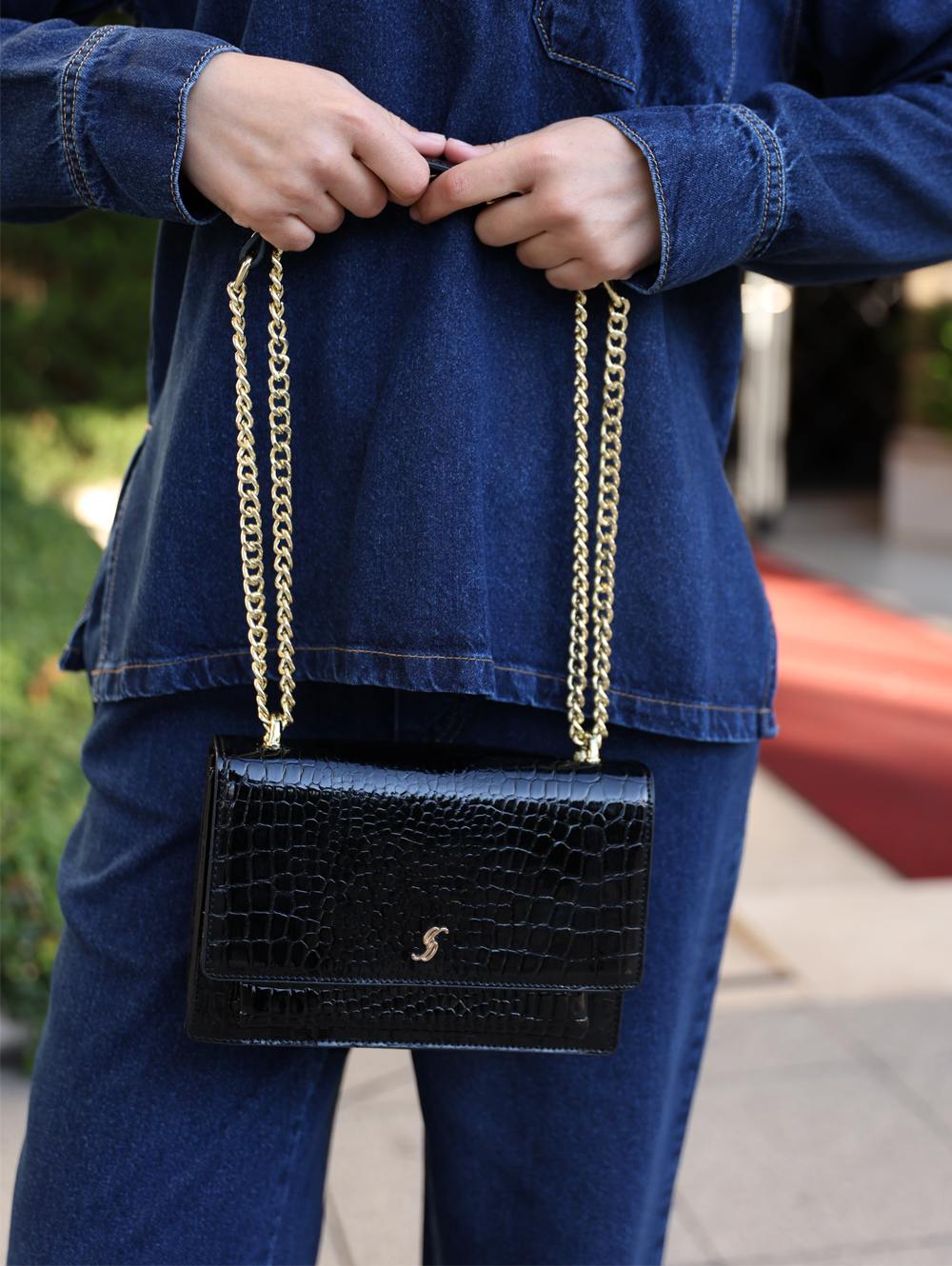 l169 black (4)
