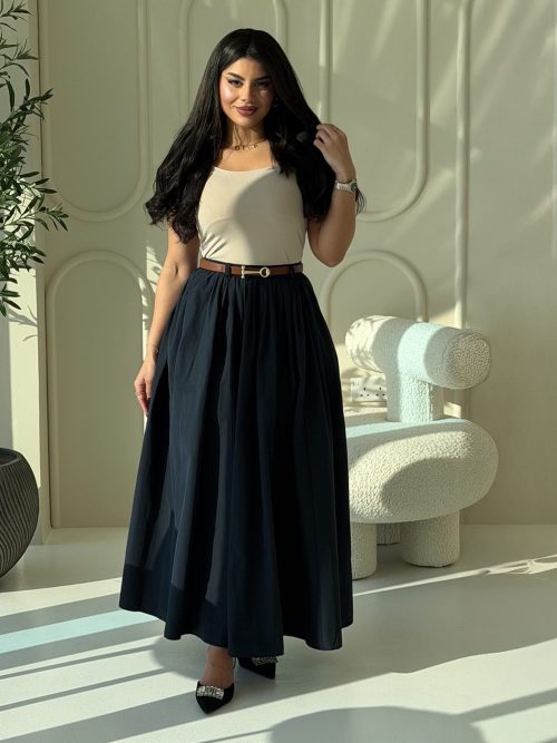 تنورة نسائية ذات خصر عال